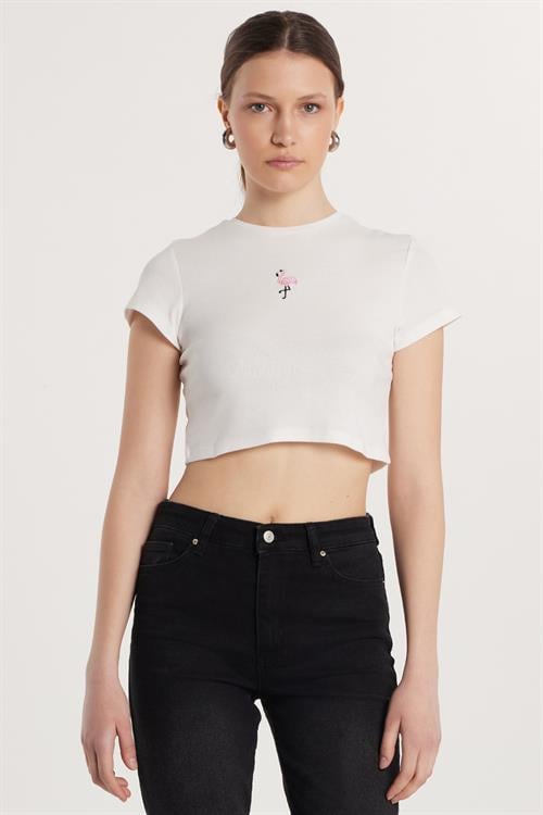 Kadın Slim Fit Dar Kesim %100 Pamuk Bisiklet Yaka Baskılı Beyaz Crop Tişört