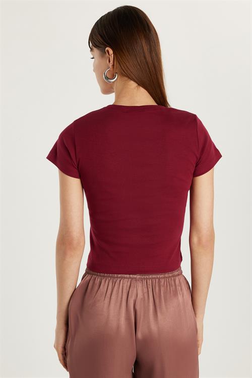Kadın Slim Fit Dar Kesim Kısa Kollu Bisiklet Yaka Baskılı Bordo Tişört