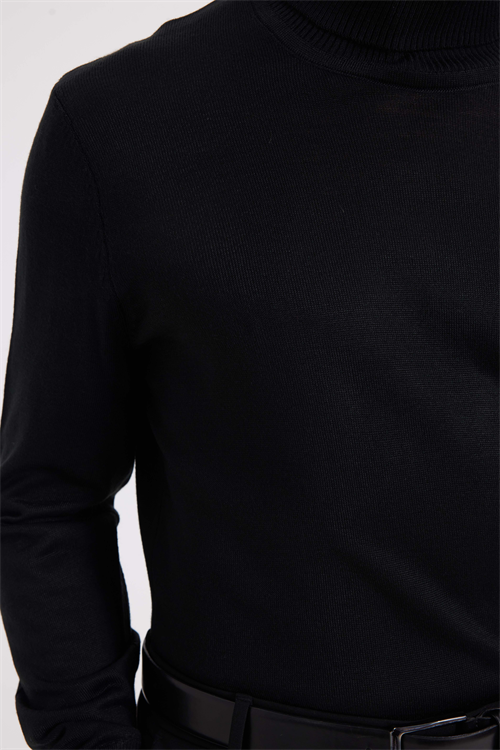 Erkek Slim Fit Tam Boğazlı Yaka Düz Yün Triko Kazak