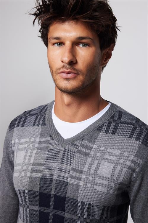 Erkek Slim Fit V Yaka Kareli Gri Triko Kazak