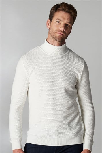 Erkek Slim Fit Balıkçı Yaka Desenli Beyaz Triko Kazak