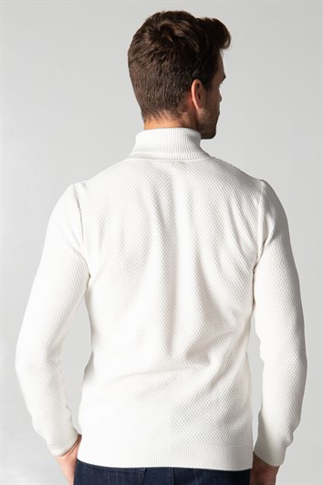 Erkek Slim Fit Balıkçı Yaka Desenli Beyaz Triko Kazak