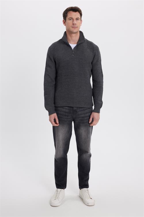 Erkek Slim Fit Dar Kesim Fermuarlı Gri Dik Yaka Triko Kazak