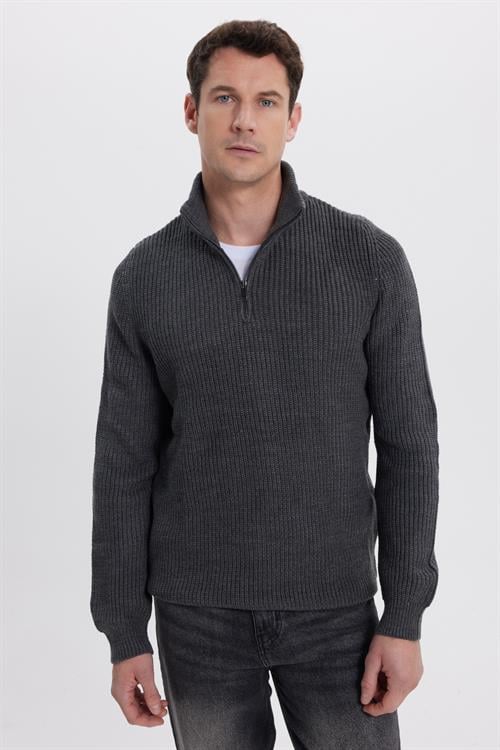 Erkek Slim Fit Dar Kesim Fermuarlı Gri Dik Yaka Triko Kazak