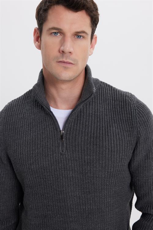 Erkek Slim Fit Dar Kesim Fermuarlı Gri Dik Yaka Triko Kazak