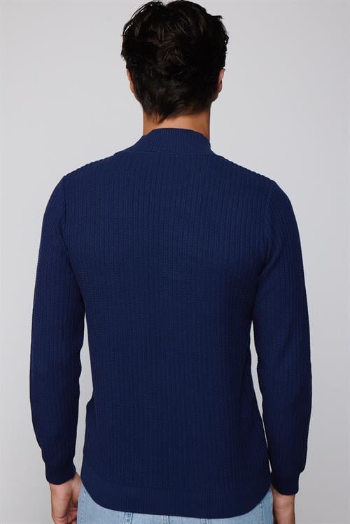 Slim Fit Yarım Balıkçı Yaka Tüylenme Yapmayan Lacivert Erkek Triko Kazak