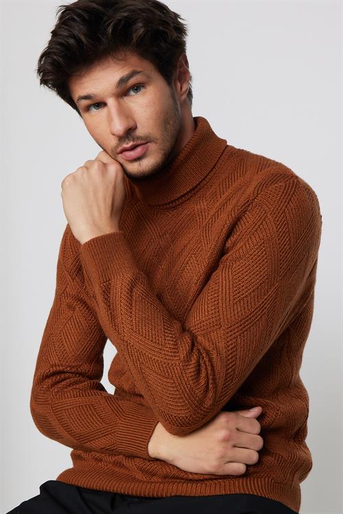 Slim Fit Dar Kesim Tam Balıkçı Yaka Desenli Kahverengi Erkek Triko Kazak
