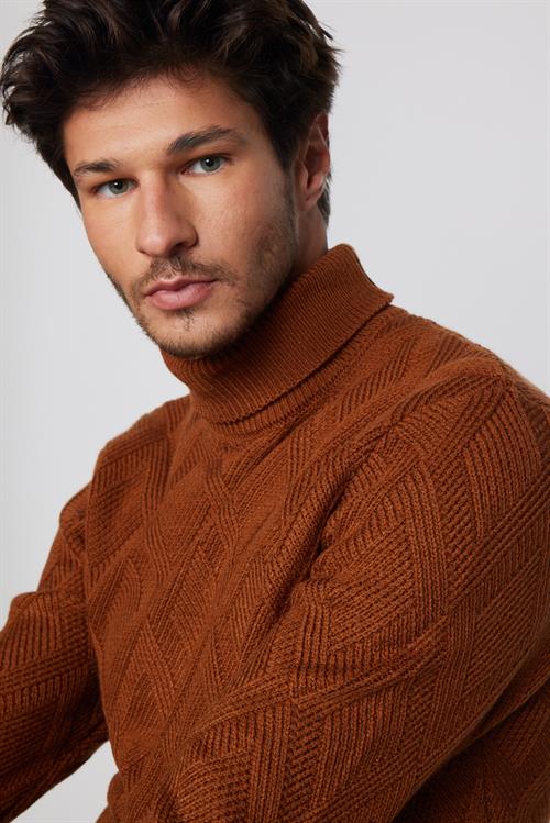 Slim Fit Dar Kesim Tam Balıkçı Yaka Desenli Kahverengi Erkek Triko Kazak