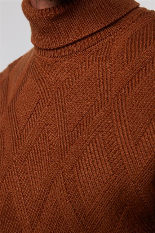 Slim Fit Dar Kesim Tam Balıkçı Yaka Desenli Kahverengi Erkek Triko Kazak