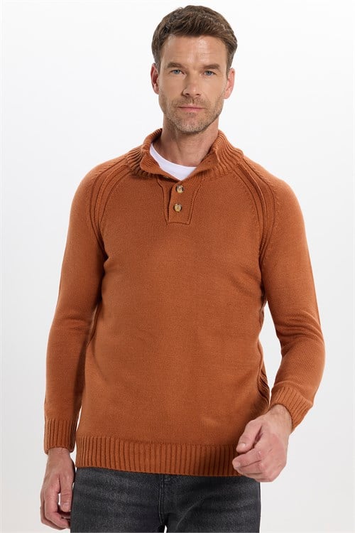 Erkek Slim Fit Dar Kesim Dik Yaka Düğmeli Tarçın Triko Kazak - 1 Alana 1 Bedava