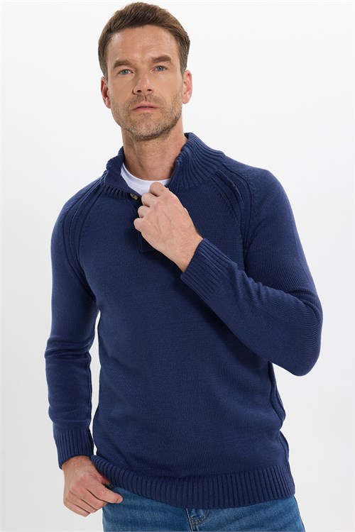 Erkek Slim Fit Dar Kesim Dik Yaka Düğmeli Lacivert Triko Kazak