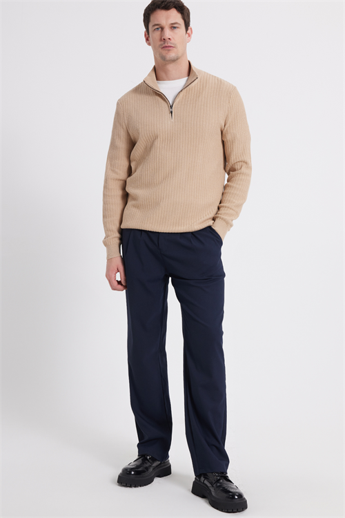 Slim Fit Dar Kesim Dik Yaka Fermuarlı Desenli Bej Erkek Triko Kazak