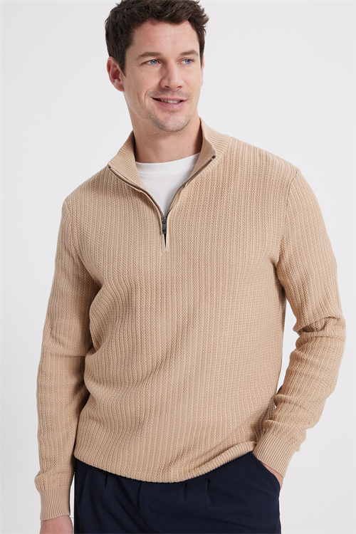 Slim Fit Dar Kesim Dik Yaka Fermuarlı Desenli Bej Erkek Triko Kazak