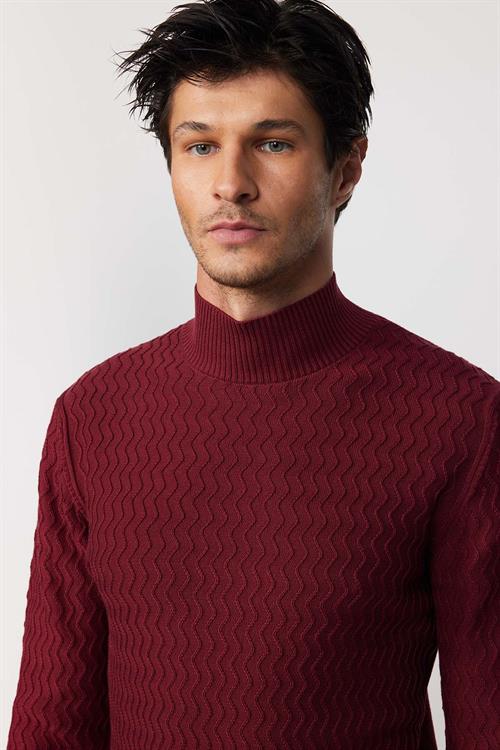Slim Fit Dar Kesim Yarım Balıkçı Yaka Desenli Tüylenmeyen Bordo Erkek Triko Kazak