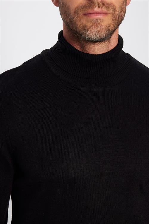 Erkek Slim Fit Dar Kesim Yumuşak Dokulu Tüylenmeyen Siyah Tam Balıkçı Yaka Triko Kazak