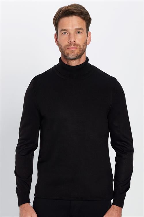 Erkek Slim Fit Dar Kesim Yumuşak Dokulu Tüylenmeyen Siyah Tam Balıkçı Yaka Triko Kazak