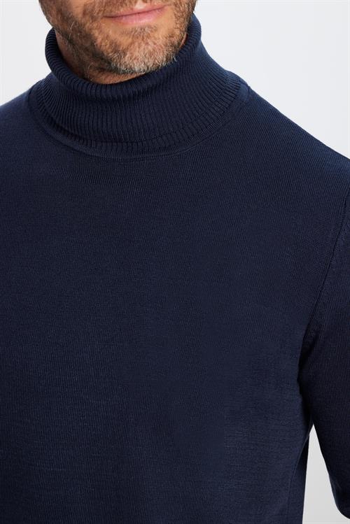 Erkek Slim Fit Dar Kesim Yumuşak Dokulu Tüylenmeyen Lacivert Tam Balıkçı Yaka Triko Kazak