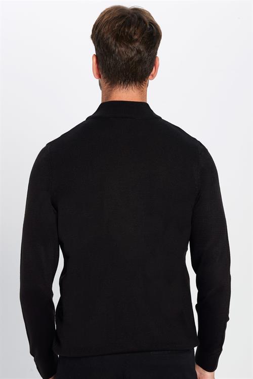Erkek Slim Fit Dar Kesim Yumuşak Dokulu Tüylenmeyen Siyah Yarım Balıkçı Yaka Triko Kazak