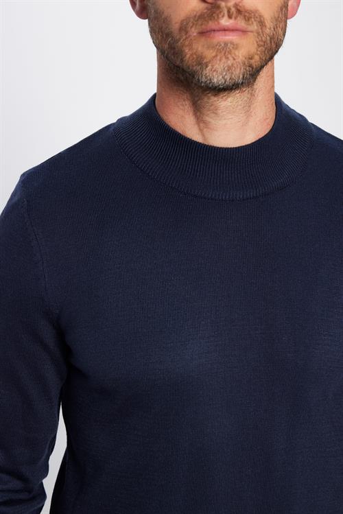 Erkek Slim Fit Dar Kesim Yumuşak Dokulu Tüylenmeyen Lacivert Yarım Balıkçı Yaka Triko Kazak