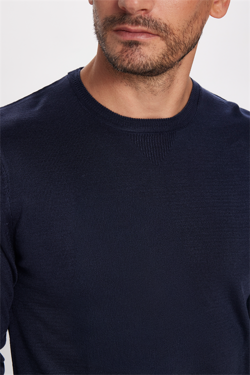 Erkek Slim Fit Dar Kesim Yumuşak Dokulu Tüylenmeyen Lacivert Bisiklet Yaka Triko Kazak