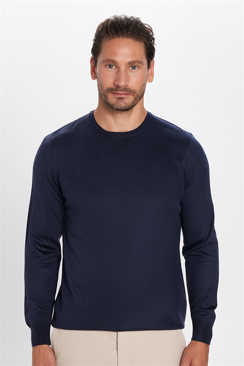 Erkek Slim Fit Dar Kesim Yumuşak Dokulu Tüylenmeyen Lacivert Bisiklet Yaka Triko Kazak