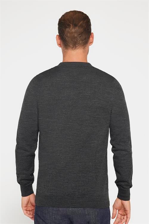 Erkek Slim Fit Dar Kesim Polo V Yaka Antrasit Triko Kazak