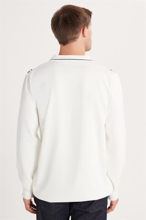 Erkek Slim Fit Dar Kesim Uzun Kol Polo Yaka Çizgili Beyaz Kazak