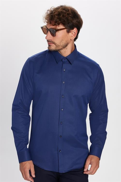 Erkek Modern Fit Dar Kesim Pamuklu Kolay Ütü Armürlü Lacivert Gömlek 