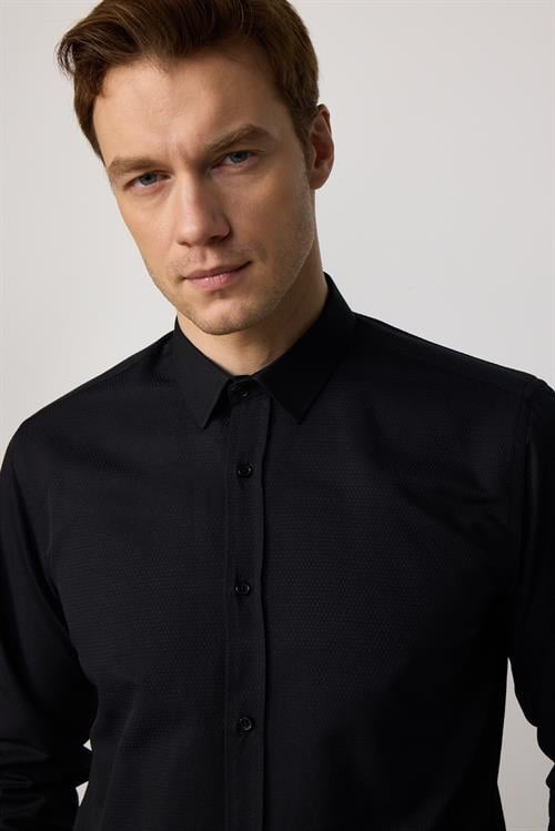 Modern Slim Fit Uzun Kollu Pamuklu Kolay Ütü Armürlü Erkek Siyah Gömlek
