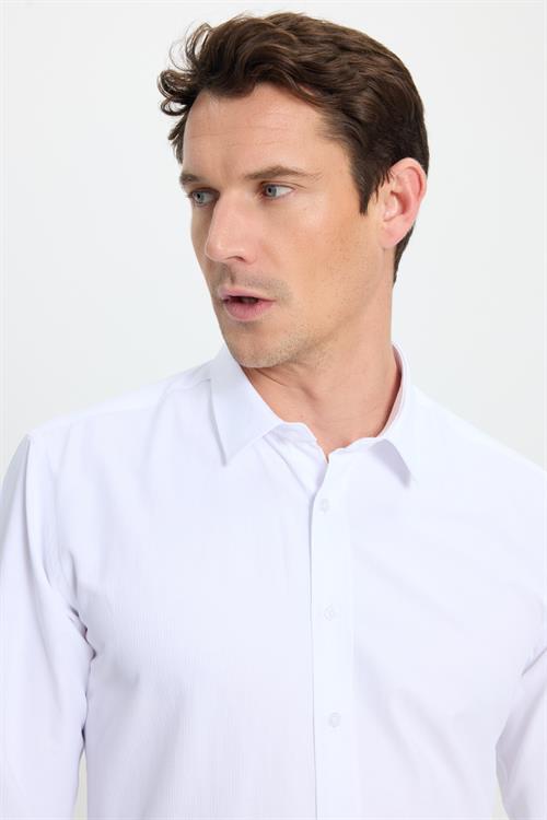 Modern Slim Fit Uzun Kollu Pamuklu Kolay Ütü Armürlü Beyaz Erkek Gömlek