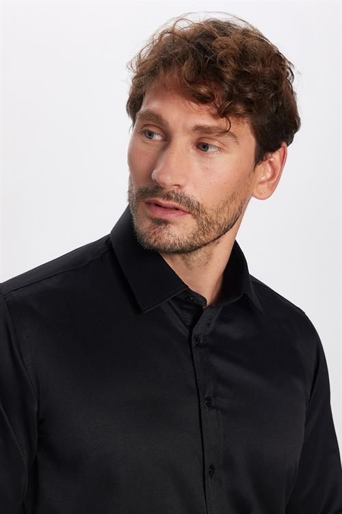Erkek Modern Slim Fit Pamuklu Düz Siyah Gömlek