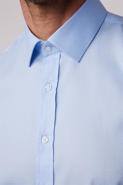 Modern Fit Uzun Kollu %100 Pamuk Armürlü Leke Tutmaz Mavi Gömlek