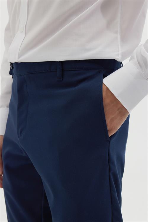 Erkek Slim Fit Dar Kesim Esnek Yan Cepli Bilek Boy Canvas Kesim Lacivert Pantolon