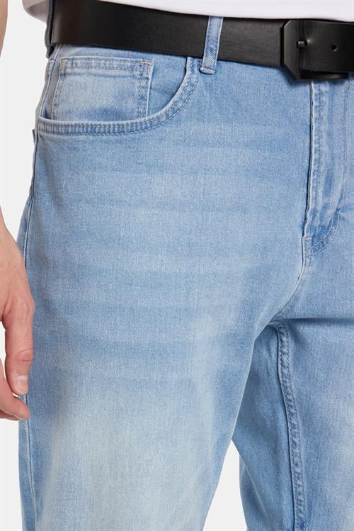 Erkek Regular Fit Normal Kesim Denim Yıkamalı Düz Paça Açık Mavi Jean Kot Pantolon