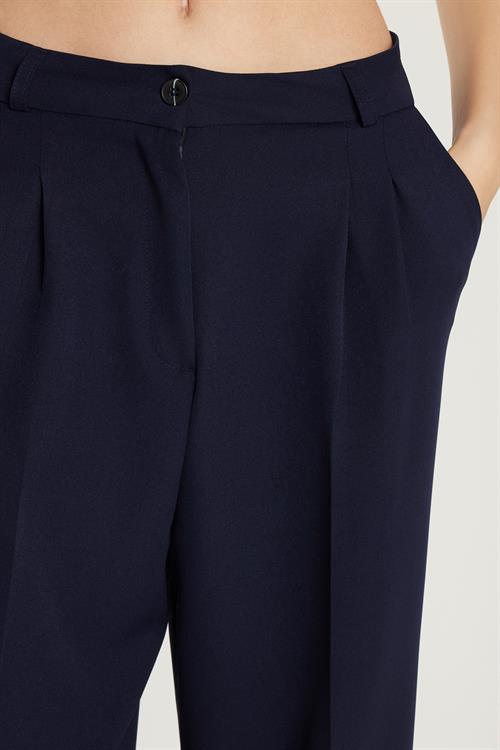 Kadın Regular Fit Pileli İspanyol Paça Lacivert Pantolon