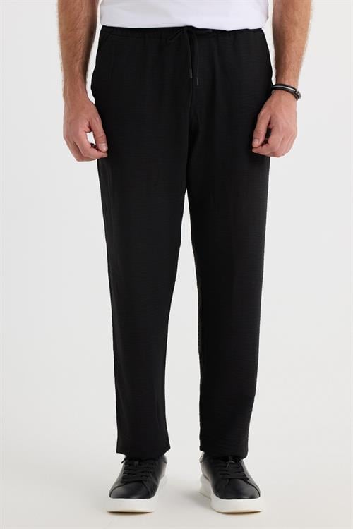 Erkek Standart Fit Normal Kesim Beli Bağcıklı Geniş Paça Siyah Pantolon