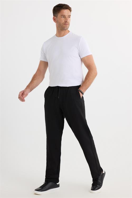 Erkek Standart Fit Normal Kesim Beli Bağcıklı Geniş Paça Siyah Pantolon