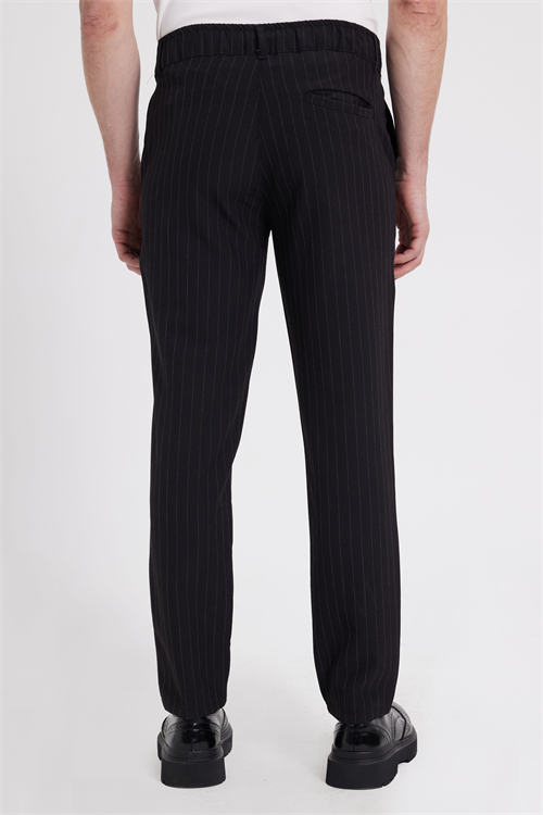 Erkek Slim Fit Dar Kesim Gofre Kumaş Beli Bağcıklı Çizgili Siyah Pantolon