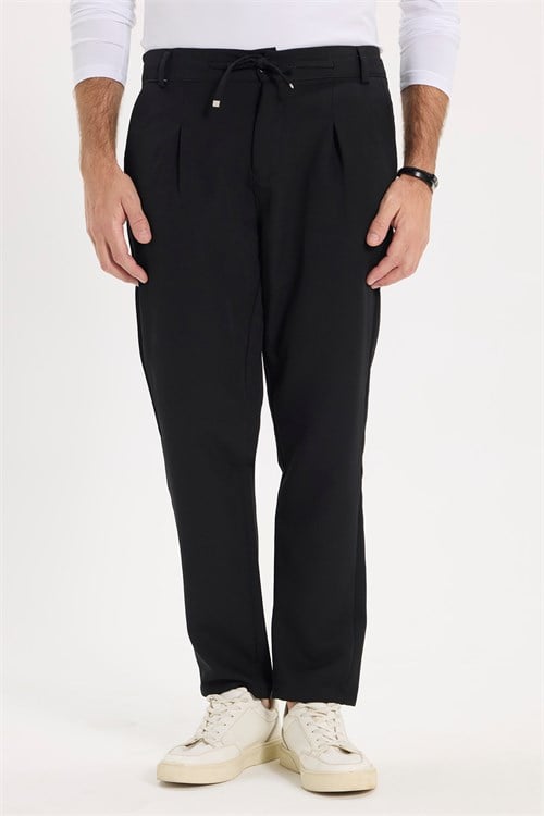 Erkek Slim Fit Dar Kesim Lastikli Bel Bağcık Detaylı Pileli Siyah Pantolon