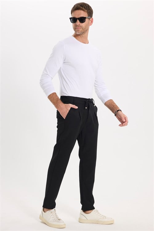 Erkek Slim Fit Dar Kesim Lastikli Bel Bağcık Detaylı Pileli Siyah Pantolon