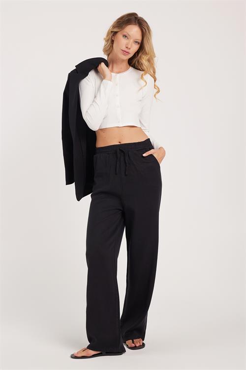 Kadın Regular Fit Klasik Kesim Pamuklu Geniş Paça Siyah Pantolon