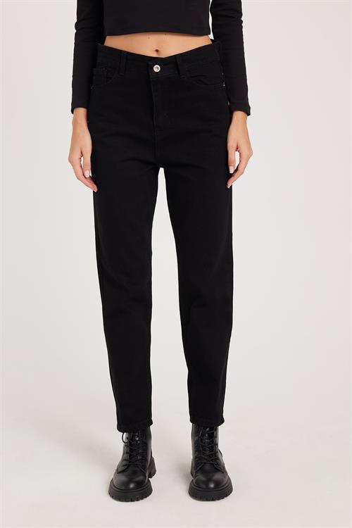 Kadın Slim Fit Dar Kesim Pamuklu Dar Paça Siyah Jean Pantolon