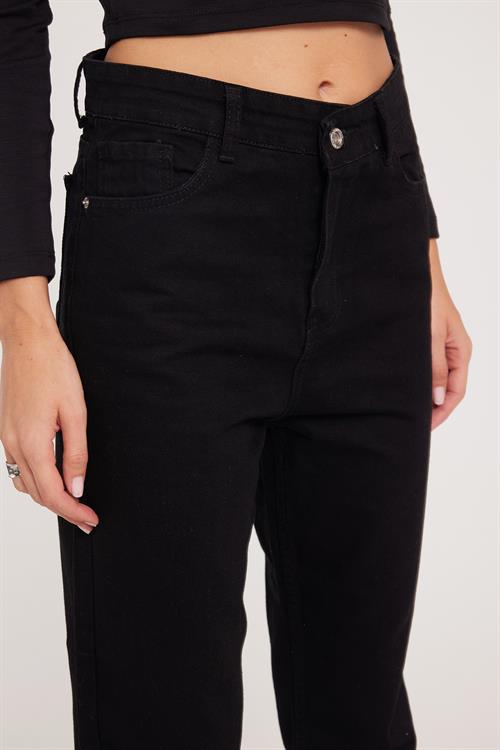 Kadın Slim Fit Dar Kesim Pamuklu Dar Paça Siyah Jean Pantolon