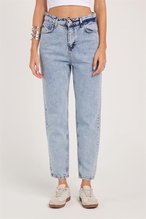 Kadın Slim Fit Dar Kesim Pamuklu Dar Paça Açık Mavi Jean Pantolon