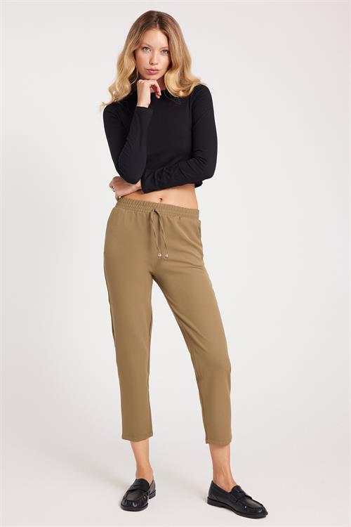 Kadın Relax Fit Rahat Kesim Yüksel Bel Dar Paça Beli Lastikli Bağcıklı Haki Pantolon