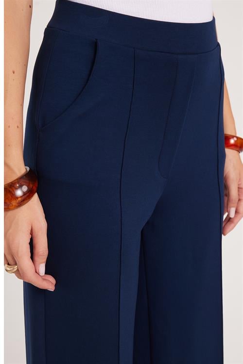 Kadın Relax Fit Rahat Kesim Modal Kumaş Yüksel Bel Geniş Paça Lacivert Pantolon
