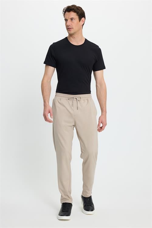 Erkek Regular Fit Klasik Kesim Beli Lastikli Bağcıklı Bej Jogger Pantolon