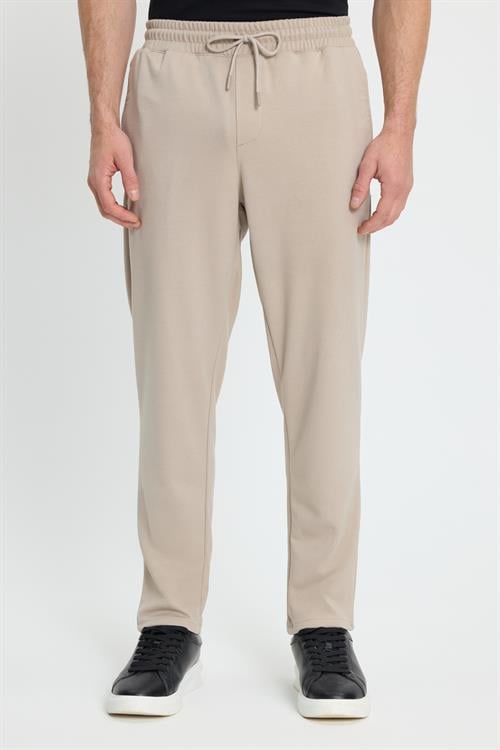 Erkek Regular Fit Klasik Kesim Beli Lastikli Bağcıklı Bej Jogger Pantolon