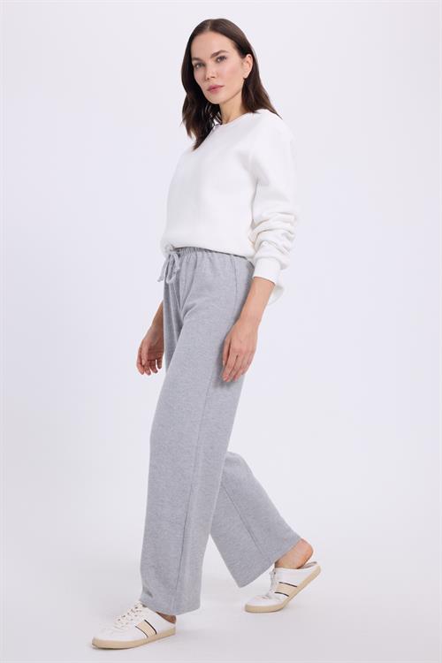 Kadın Relax Fit Rahat Kesim Beli Bağcıklı Geniş Paça Gri Pantolon