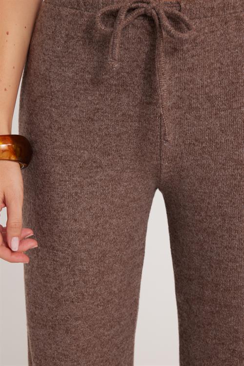 Kadın Relax Fit Rahat Kesim Beli Bağcıklı Geniş Paça Kahverengi Pantolon